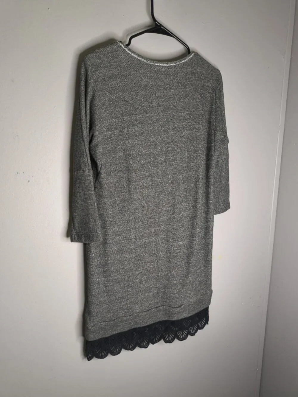 Dolan Anthropologie Fiona Gray Knit Black Lace Trim Shift Dress Size Women's XS - Picture 10 of 14